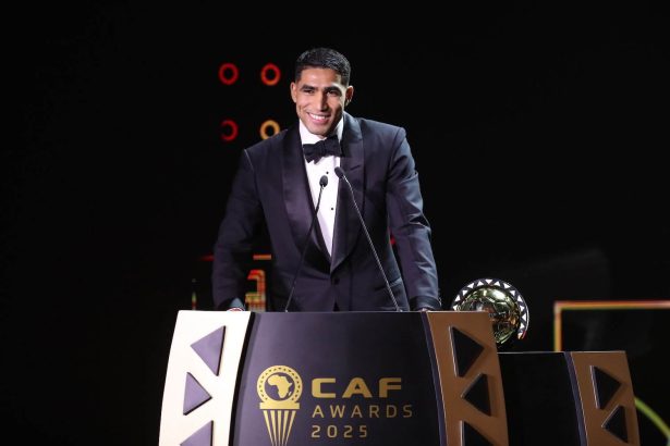 Achraf Hakimi wins the 2025 CAF African Player of the Year in Rabat, ending Morocco’s 27-year wait. Chebbak, Bubista and Maamma also shine on a historic night.